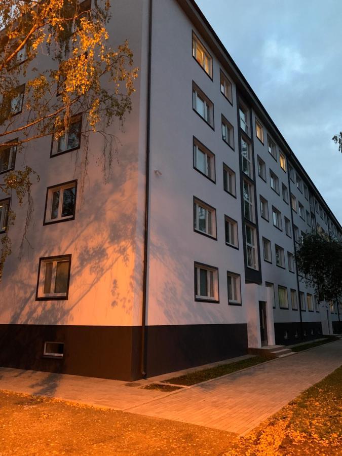 Uus 13B, Beautiful 3-Bedroom Apartment - 3 Big Beds Tartu Exteriör bild