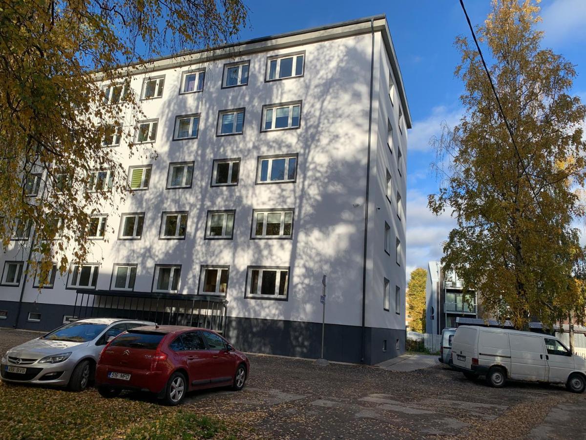Uus 13B, Beautiful 3-Bedroom Apartment - 3 Big Beds Tartu Exteriör bild
